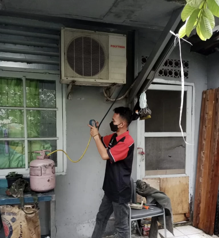 Tambah Freon AC